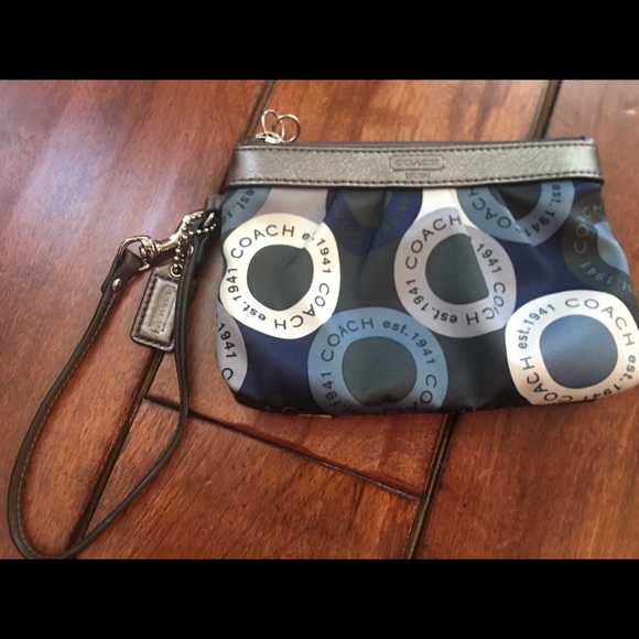 Authentic Coach diaper bag, wristlet, wallet - Picture 4 of 4